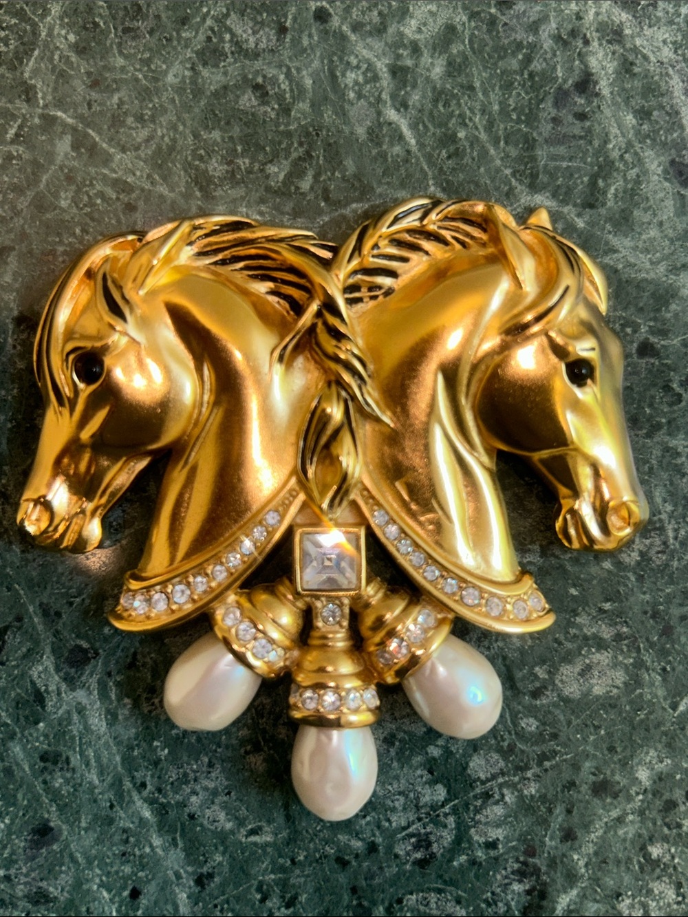 VTG Elizabeth Taylor Avon Horse Brooch "Hearts In Tandem” 22K Gold Plated 3"